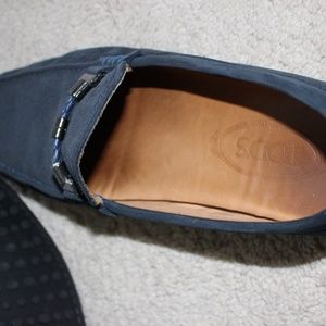 Men shoe size 9